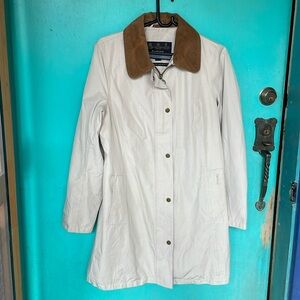 BARBOUR - Lightweight, waterproof, breathable Hampshire coat w  Corduroy Collar